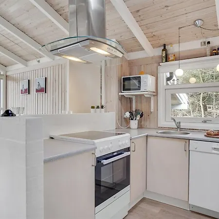 Ove - 500m From The Sea By Interhome Feriehus